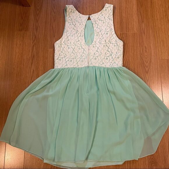Emerald Sundae Junior’s Mint Seafoam Lace Dress - Picture 5 of 13